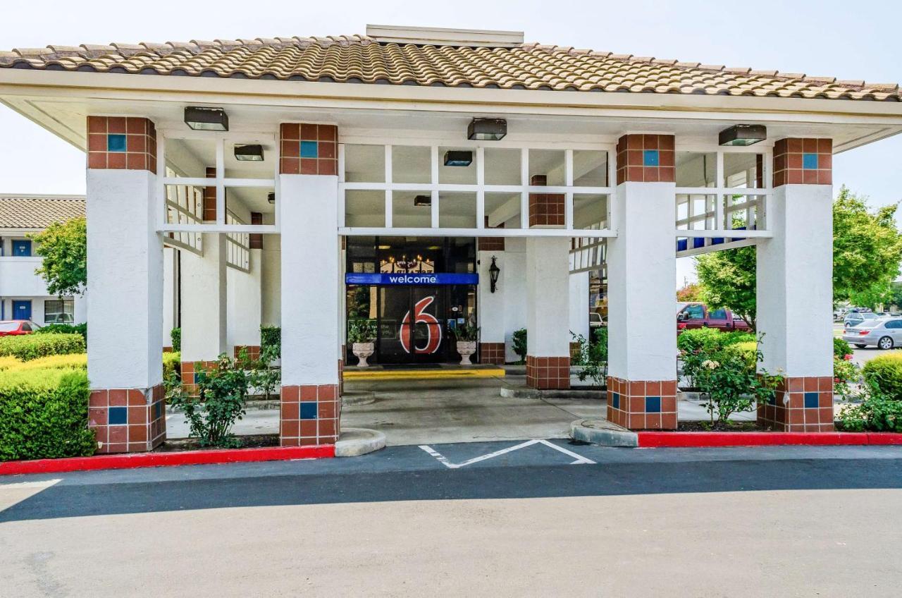 Motel 6 Oakdale, Ca Exteriér fotografie