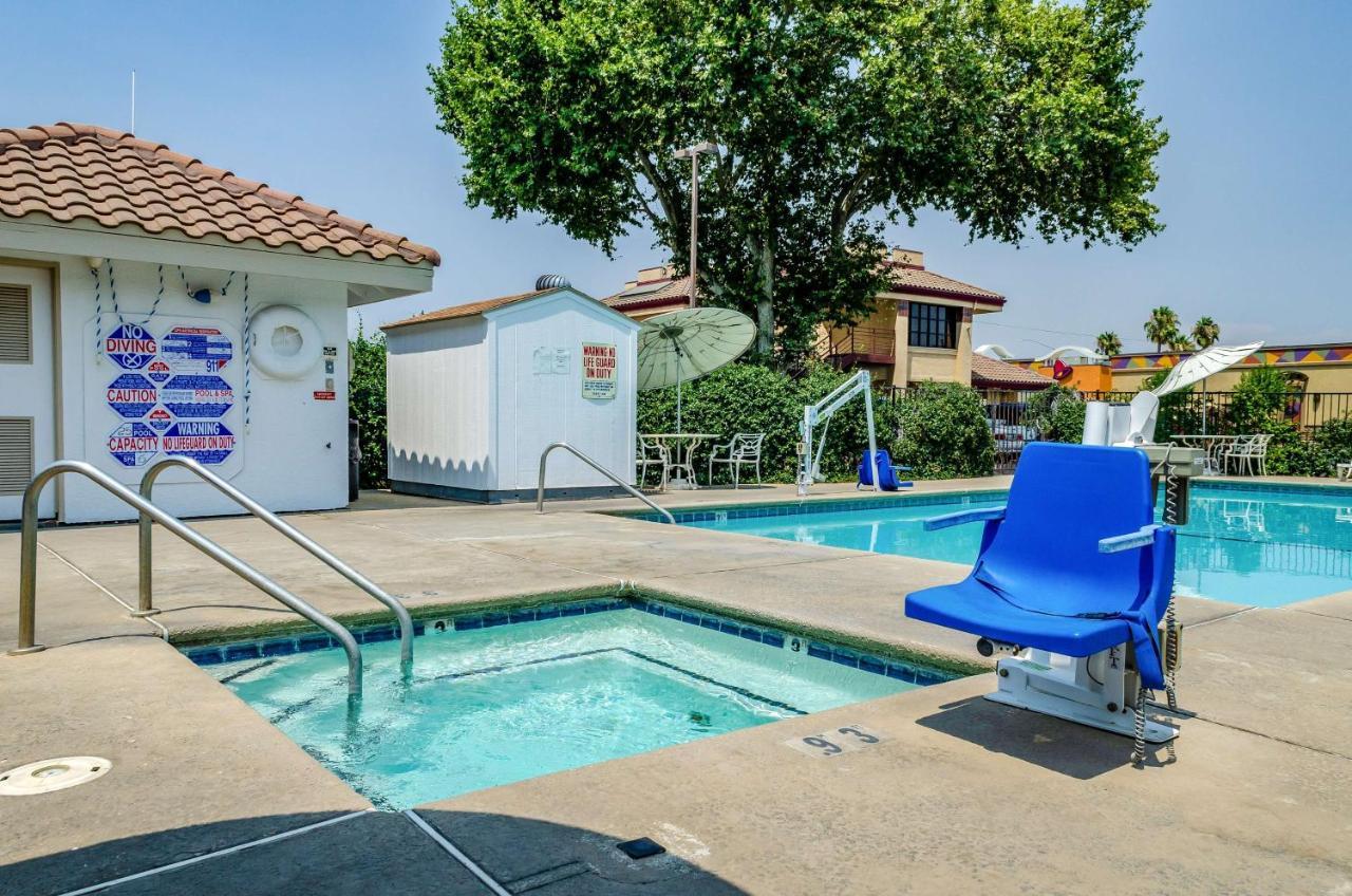 Motel 6 Oakdale, Ca Exteriér fotografie