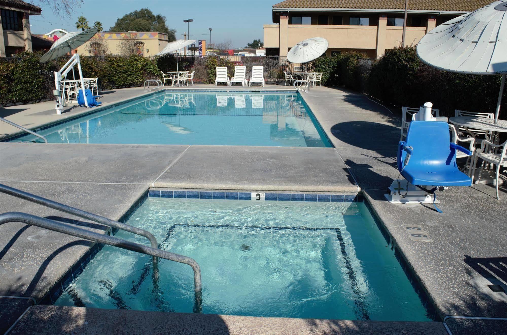 Motel 6 Oakdale, Ca Exteriér fotografie